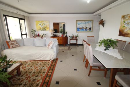 Apartamento para alugar com 127m², 3 quartos e 2 vagasSala