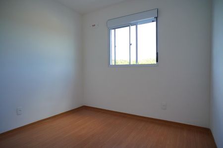 Quarto 1 de apartamento para alugar com 2 quartos, 42m² em Humaitá, Porto Alegre