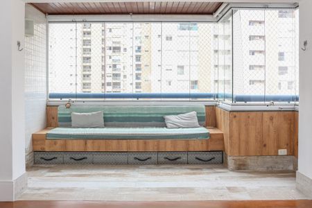 Sala de apartamento à venda com 3 quartos, 130m² em Perdizes, São Paulo