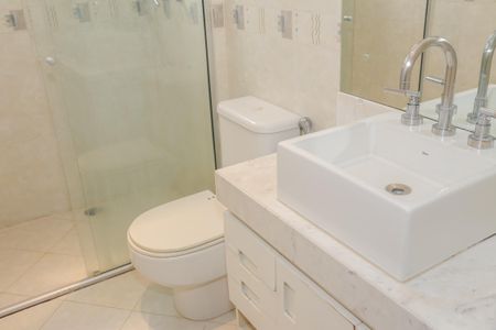 Apartamento à venda com 130m², 3 quartos e 2 vagasBanheiro Social