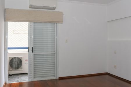 Apartamento à venda com 130m², 3 quartos e 2 vagasSuíte