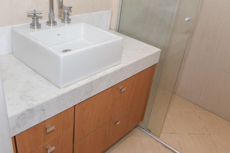 Apartamento à venda com 130m², 3 quartos e 2 vagasBanheiro da Suíte