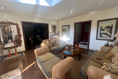 Casa à venda com 5 quartos, 378m² em Jardim Guanabara, Rio de Janeiro