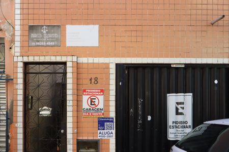 Casa para alugar com 114m², 2 quartos e sem vagaFachada