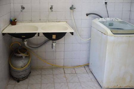 Casa para alugar com 114m², 2 quartos e sem vagaÁrea de Serviço