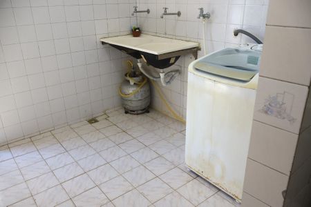 Casa para alugar com 114m², 2 quartos e sem vagaÁrea de Serviço