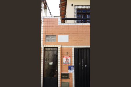 Casa para alugar com 114m², 2 quartos e sem vagaFachada