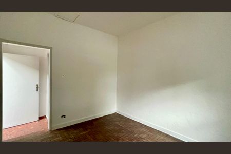 Casa à venda com 220m², 4 quartos e 2 vagas Casa à venda com 220m², 4 quartos e 2 vagasQuarto de Serviço