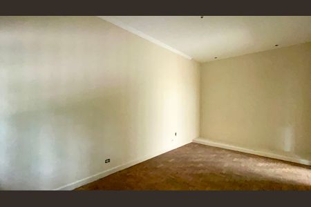 Casa à venda com 220m², 4 quartos e 2 vagas Casa à venda com 220m², 4 quartos e 2 vagasQuarto 3