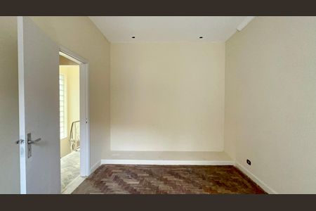 Casa à venda com 220m², 4 quartos e 2 vagas Casa à venda com 220m², 4 quartos e 2 vagasQuarto 2