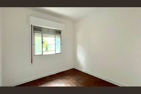 Casa à venda com 220m², 4 quartos e 2 vagas Casa à venda com 220m², 4 quartos e 2 vagasQuarto de Serviço