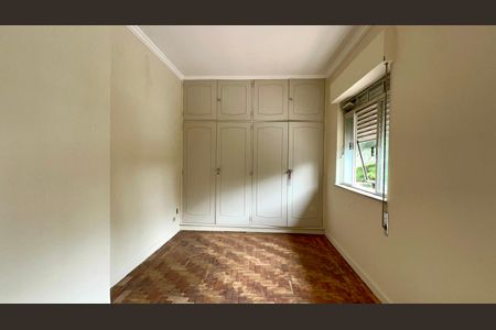 Casa à venda com 220m², 4 quartos e 2 vagas Casa à venda com 220m², 4 quartos e 2 vagasQuarto 1