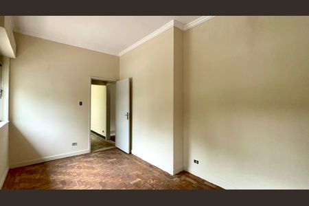 Casa à venda com 220m², 4 quartos e 2 vagas Casa à venda com 220m², 4 quartos e 2 vagasQuarto 1