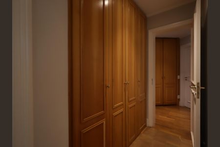 Apartamento para alugar com 225m², 4 quartos e 4 vagasCloset da suíte 2