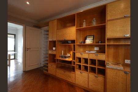 Apartamento para alugar com 225m², 4 quartos e 4 vagasSala intima