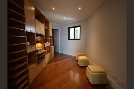 Apartamento para alugar com 225m², 4 quartos e 4 vagasSala intima