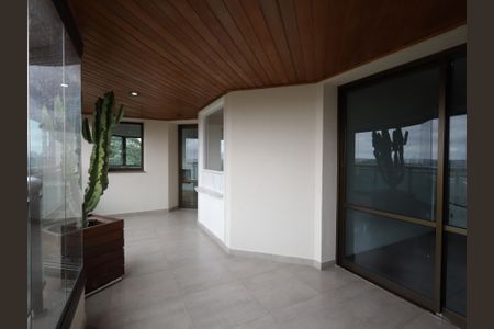 Apartamento para alugar com 225m², 4 quartos e 4 vagasVaranda gourmet