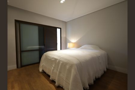 Apartamento para alugar com 225m², 4 quartos e 4 vagasSuíte 2