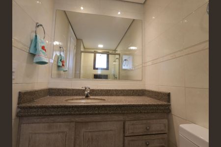 Apartamento para alugar com 225m², 4 quartos e 4 vagasBanheiro da Suíte 4