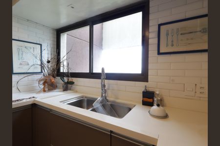 Apartamento para alugar com 225m², 4 quartos e 4 vagasCozinha