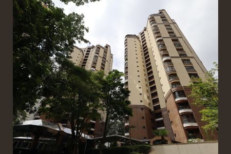 Apartamento para alugar com 225m², 4 quartos e 4 vagasFachada