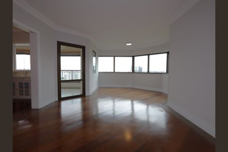 Apartamento para alugar com 225m², 4 quartos e 4 vagasSala