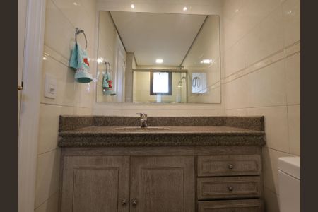 Apartamento para alugar com 225m², 4 quartos e 4 vagasBanheiro da Suíte 4