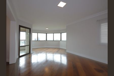 Apartamento para alugar com 225m², 4 quartos e 4 vagasSala