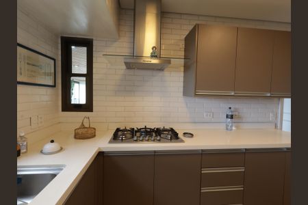Apartamento para alugar com 225m², 4 quartos e 4 vagasCozinha
