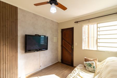 Sala de apartamento para alugar com 2 quartos, 42m² em Jardim Martini, São Paulo