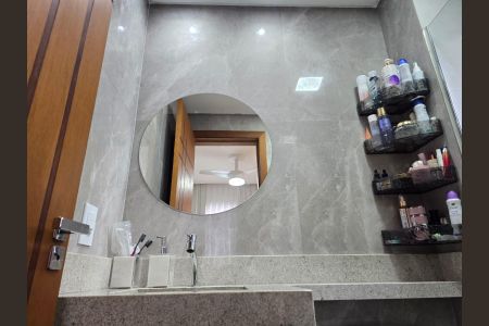 Apartamento à venda com 59m², 2 quartos e 1 vagaBanheiro da Suíte