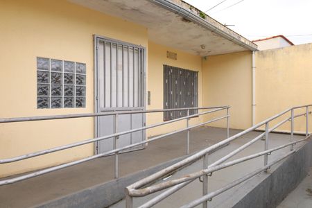 Casa para alugar com 100m², 3 quartos e sem vagaVaranda
