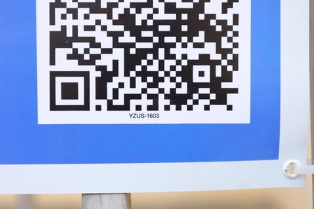 Casa para alugar com 100m², 3 quartos e sem vagaPlaca instalada no portão do imóvel - Código da placa: YZUS-1603