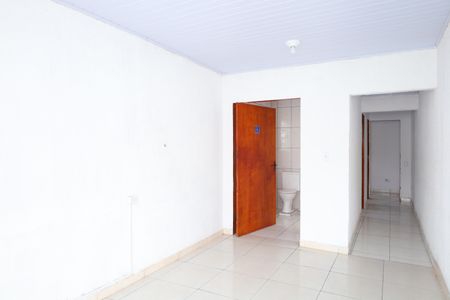 Sala de casa para alugar com 3 quartos, 100m² em Guaianases, São Paulo