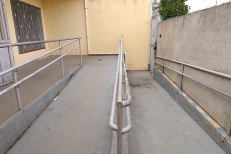 Casa para alugar com 100m², 3 quartos e sem vagaVaranda