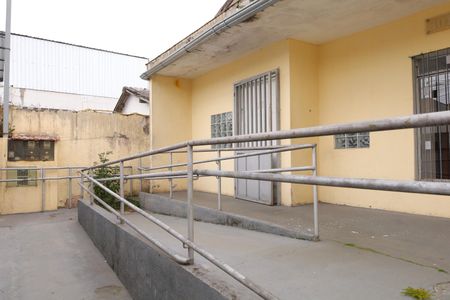 Casa para alugar com 100m², 3 quartos e sem vagaVaranda