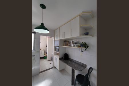 Apartamento à venda com 82m², 2 quartos e 1 vagaCozinha - Armários