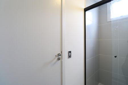 Banheiro de kitnet/studio para alugar com 1 quarto, 25m² em Barra Funda, São Paulo