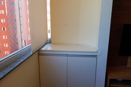 Apartamento para alugar com 72m², 3 quartos e 1 vagaSacada