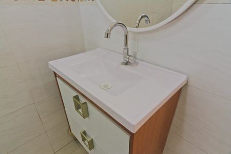 Apartamento para alugar com 60m², 2 quartos e 2 vagasBanheiro