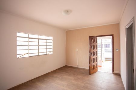 SALA de casa à venda com 2 quartos, 80m² em Vila Basileia, São Paulo