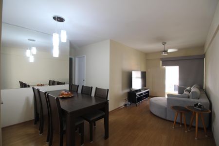 Sala de apartamento para alugar com 2 quartos, 80m² em Taquara, Rio de Janeiro