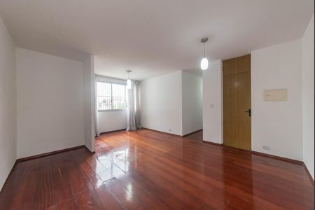 Sala de apartamento para alugar com 2 quartos, 62m² em Jardim Santa Josefina, São Paulo