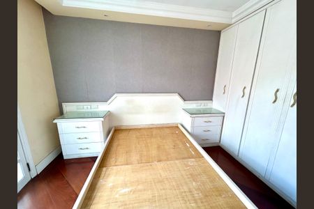 Quarto Suíte de casa para alugar com 3 quartos, 250m² em Macedo, Guarulhos