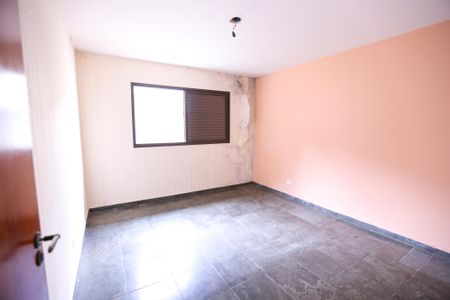 Casa para alugar com 3 quartos, 210m² em Jardim Vivan, São Paulo