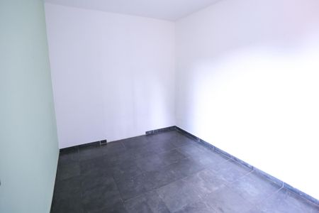 Casa para alugar com 3 quartos, 210m² em Jardim Vivan, São Paulo