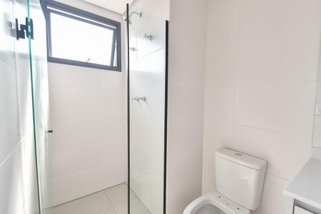 Apartamento para alugar com 68m², 2 quartos e 1 vaga Apartamento para alugar com 68m², 2 quartos e 1 vagaBanheiro da suíte