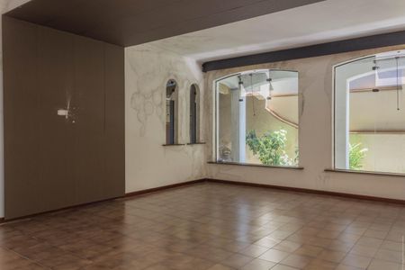 Casa à venda com 379m², 3 quartos e 3 vagasSala