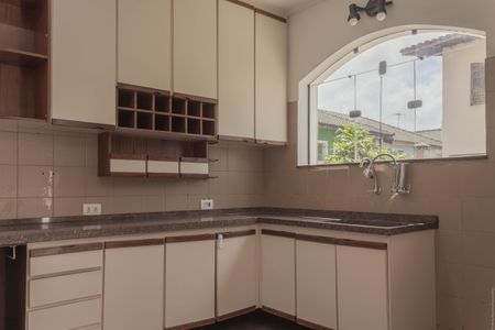 Casa à venda com 379m², 3 quartos e 3 vagasCozinha