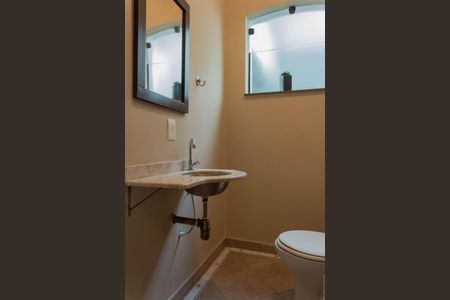 Casa à venda com 379m², 3 quartos e 3 vagasLavabo